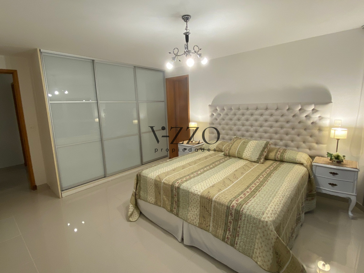 Apartamento ID.632/Apartamento-de-3-dormitorios-en-venta-en-primeras-paradas-de-playa-mansa - Apartamento de 3 dormitorios en venta en primeras paradas de playa mansa