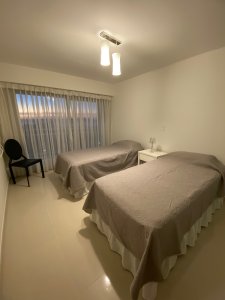 Apartamento ID.632/Apartamento-de-3-dormitorios-en-venta-en-primeras-paradas-de-playa-mansa - Apartamento de 3 dormitorios en venta en primeras paradas de playa mansa