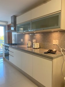 Apartamento ID.632/Apartamento-de-3-dormitorios-en-venta-en-primeras-paradas-de-playa-mansa - Apartamento de 3 dormitorios en venta en primeras paradas de playa mansa