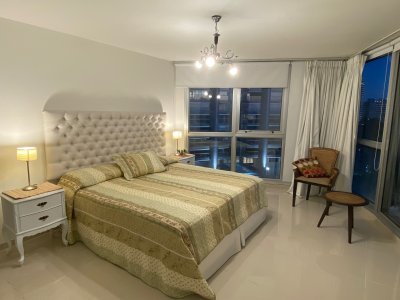 Apartamento ID.632/Apartamento-de-3-dormitorios-en-venta-en-primeras-paradas-de-playa-mansa - Apartamento de 3 dormitorios en venta en primeras paradas de playa mansa