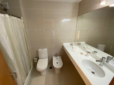 Apartamento ID.632/Apartamento-de-3-dormitorios-en-venta-en-primeras-paradas-de-playa-mansa - Apartamento de 3 dormitorios en venta en primeras paradas de playa mansa