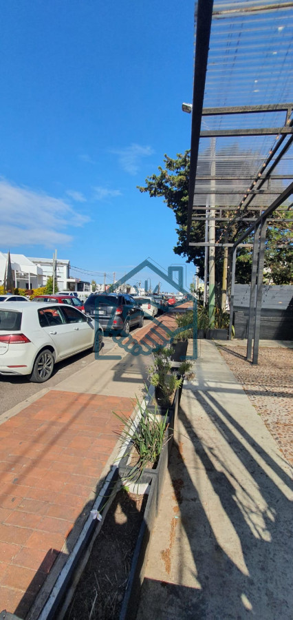 Local Comercial ID.463/La-Barra-(local-y-casa) - La Barra (local y casa)