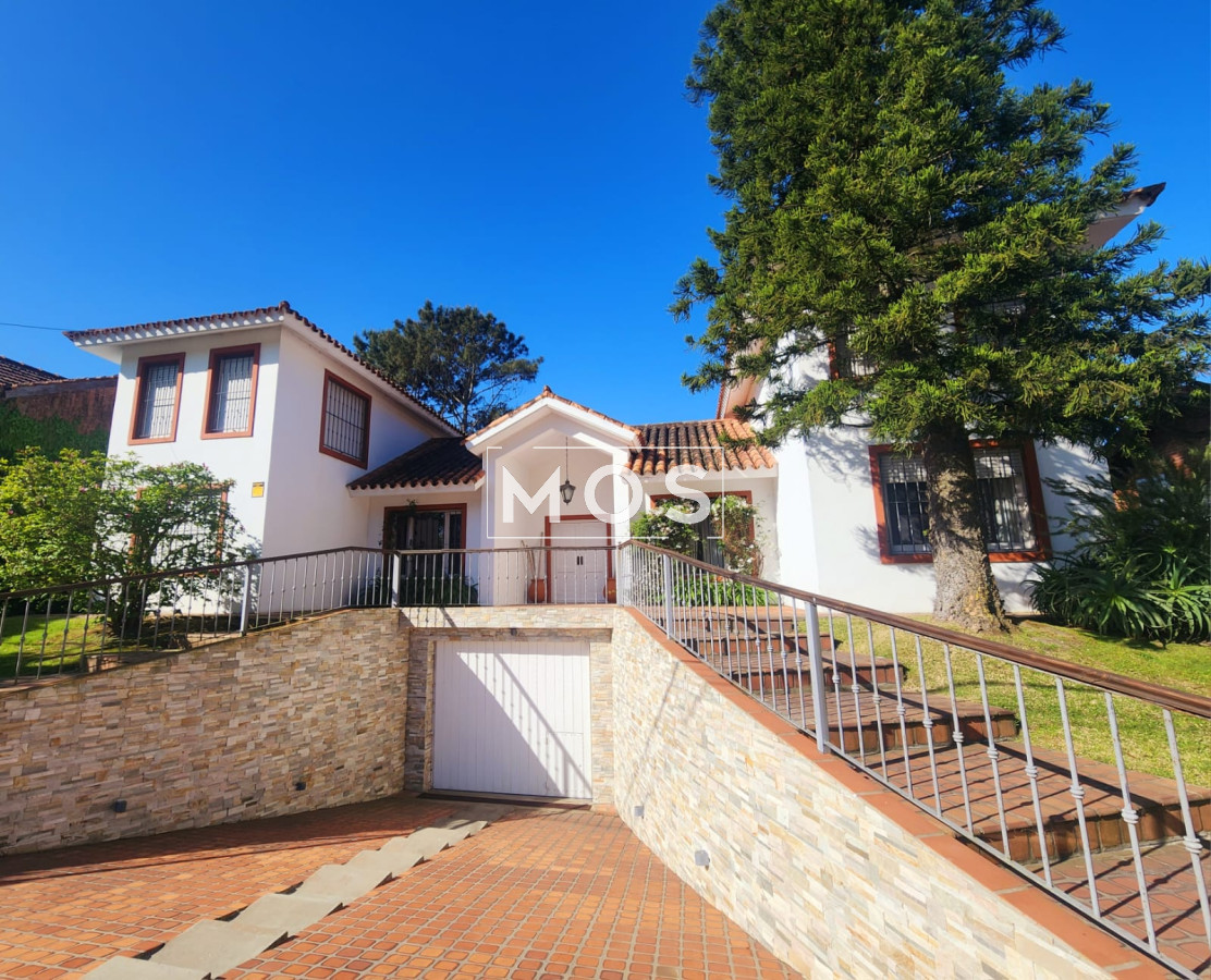 Casa ID.2806 - hermosa casa con todas las comodidades