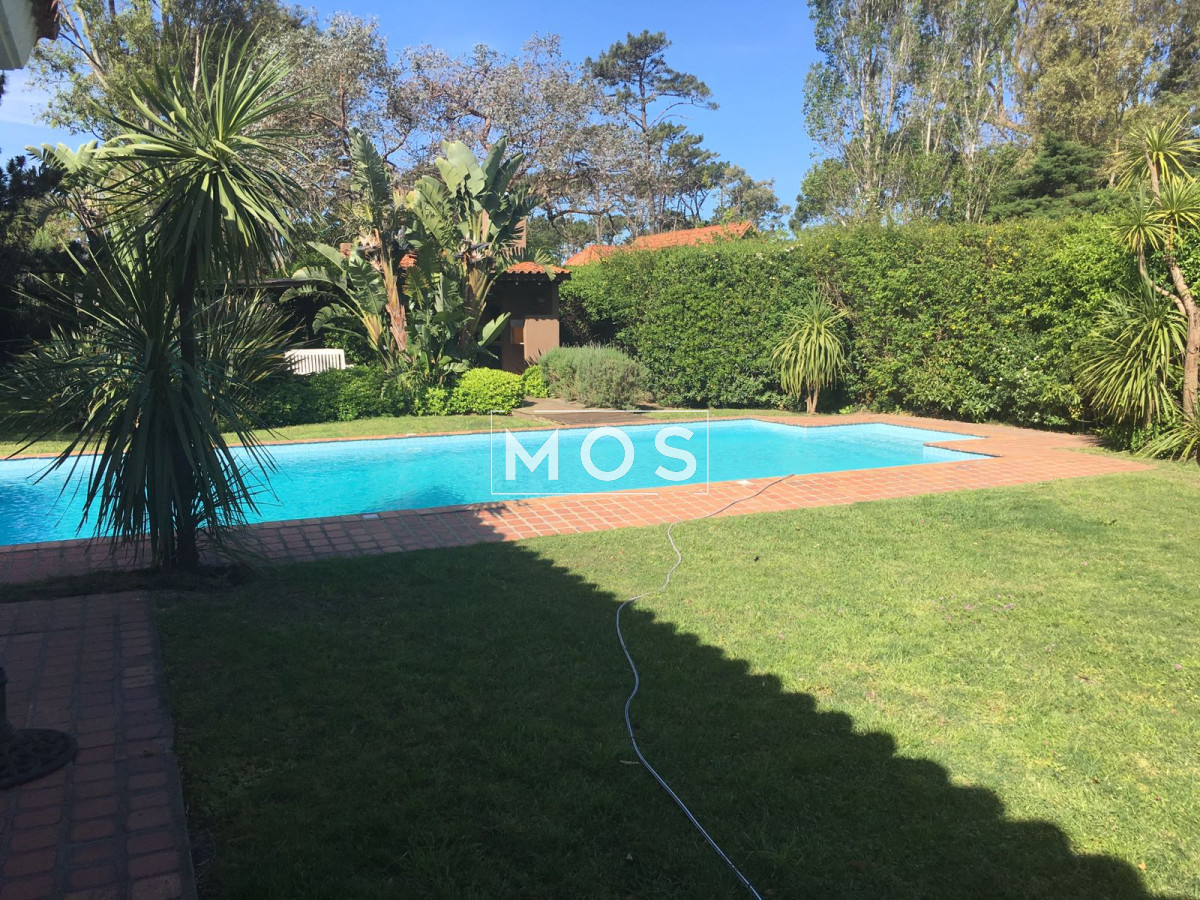 Casa ID.2806 - hermosa casa con todas las comodidades
