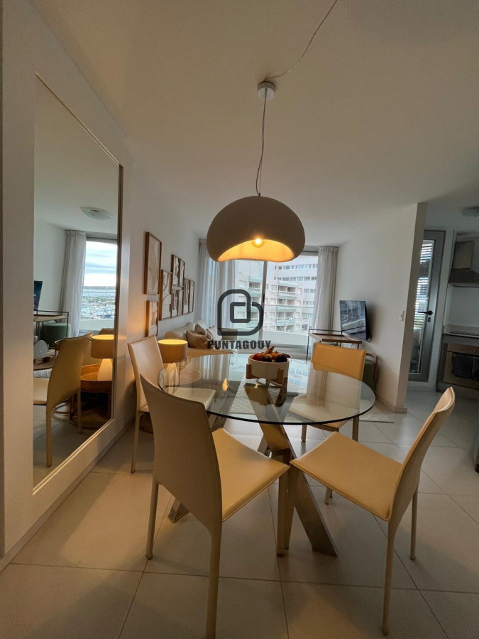 Apartamento ID.1636 - Alquiler en Peninsula a pasos del Puerto de Punta del este