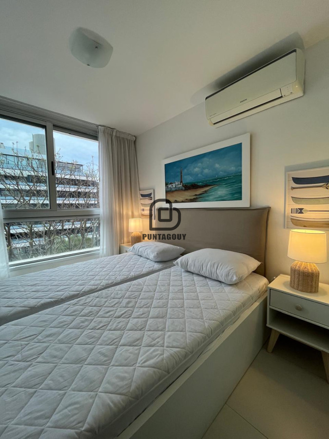 Apartamento ID.1636 - Alquiler en Peninsula a pasos del Puerto de Punta del este