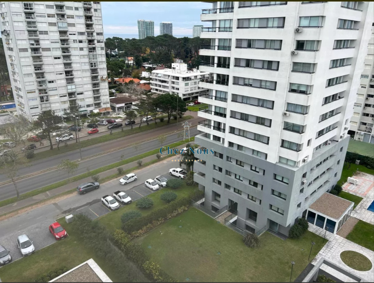 Apartamento ID.886 - Monoambiente sobre Av. Roosevelt en Venta. 
