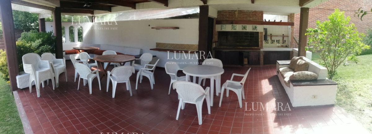 Casa ID.666 - Gran Casa en San Rafael para esta Temporada