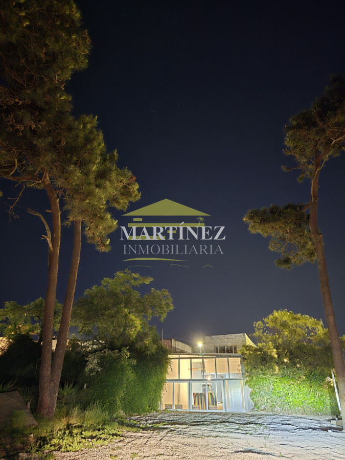 Local Comercial ID.112 - Local Amplio en La Barra (frente a plaza con pista de skate)