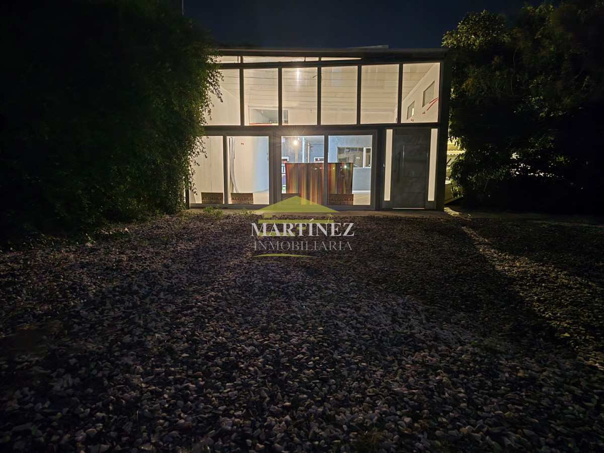 Local Comercial ID.112 - Local Amplio en La Barra (frente a plaza con pista de skate)