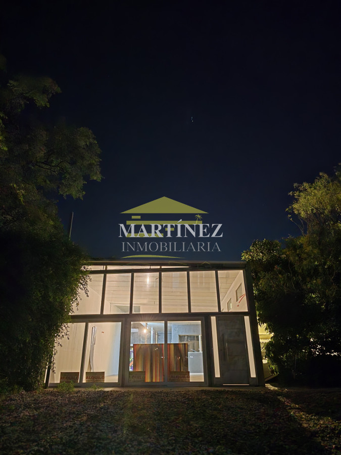 Local Comercial ID.112 - Local Amplio en La Barra (frente a plaza con pista de skate)