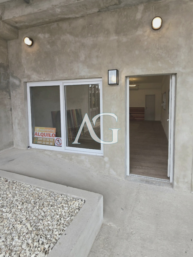 Local Comercial ID.548 - Local Comercial en La Barra 
