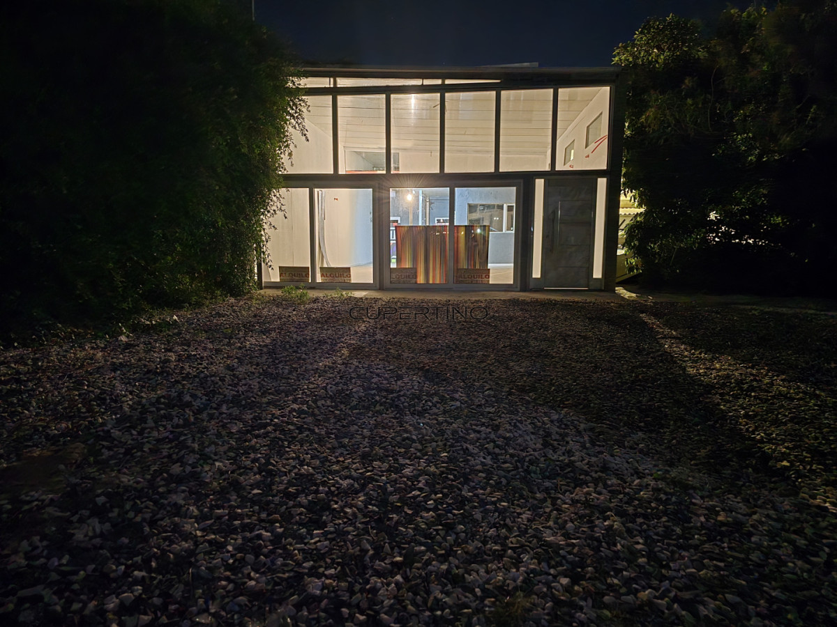 Local Comercial ID.715 - Local en La Barra, La Barra