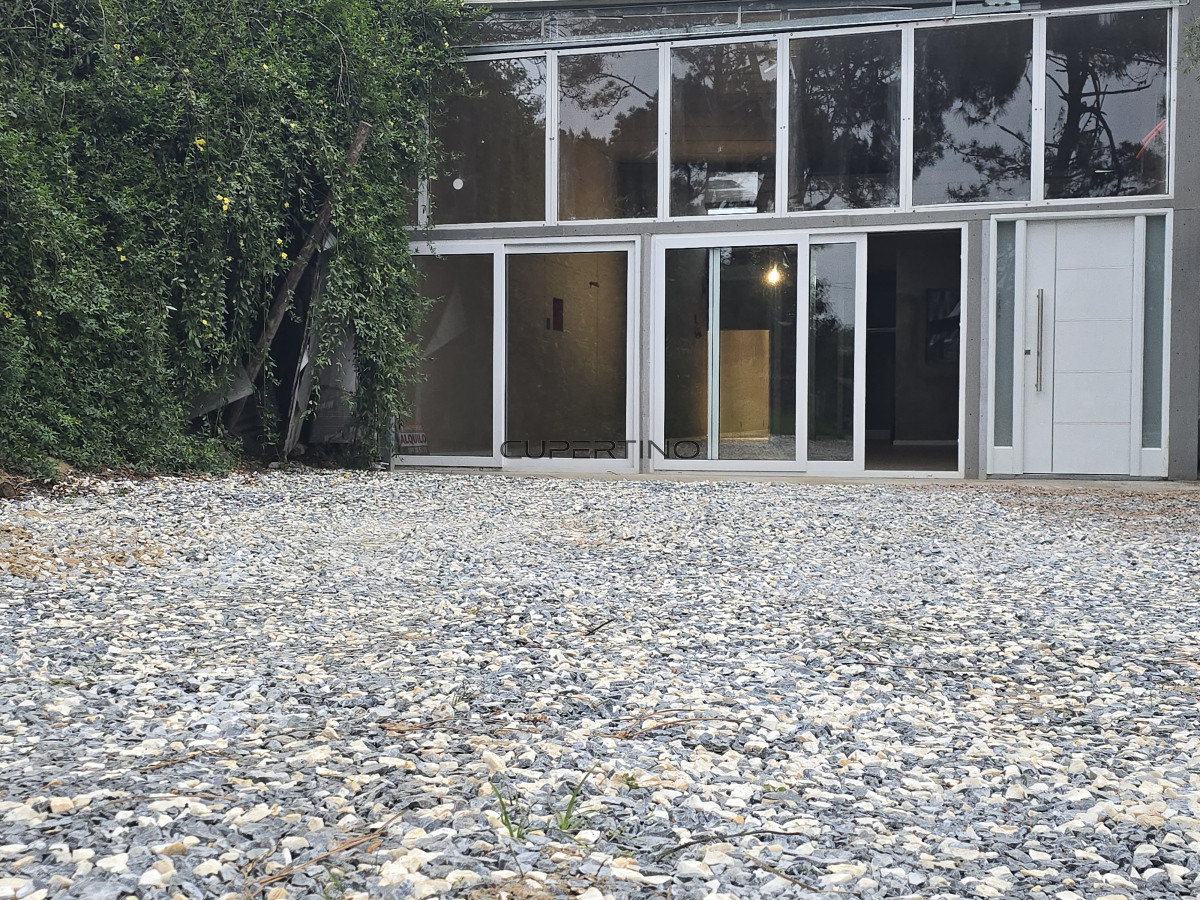 Local Comercial ID.715 - Local en La Barra, La Barra