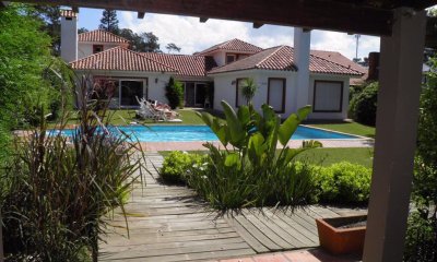 casa en venta  , buena  construccion   san rafael punta del este