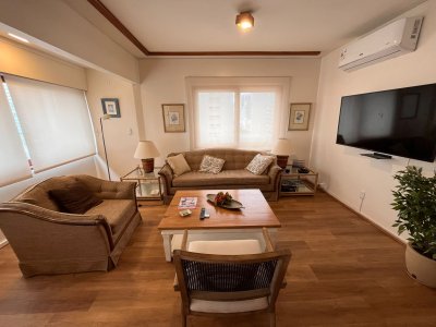 Amplio departamento de 3 dormitorios en primeras paradas de playa brava - ZEN4615A