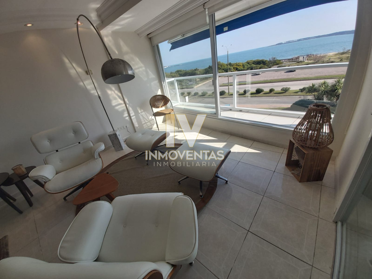 IV- Apartamento frente a la Isla Gorriti de Punta del Este - IEV1640A