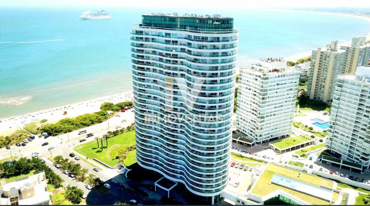 Apartamento ID.2079 - Espectacular Apartamento Frente al Mar en Torre de Categoría Primera Linea.-