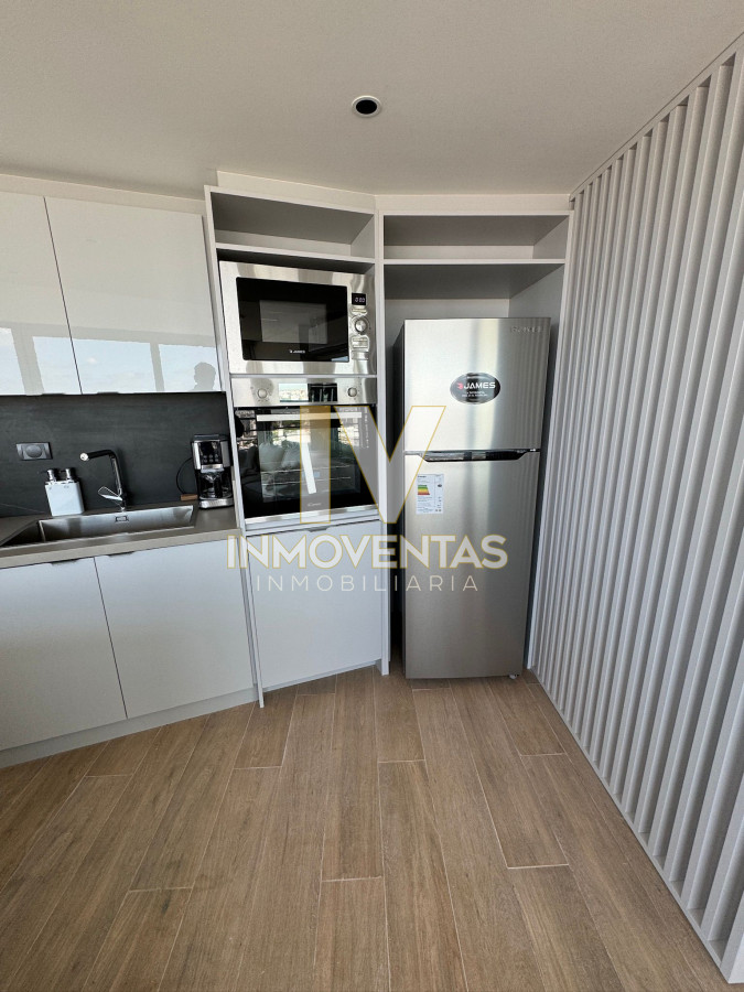 Apartamento ID.4709 - Apartamento en venta piso alto en Montevideo