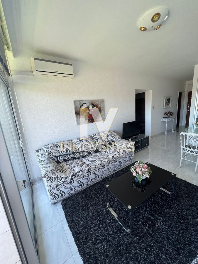 Apartamento ID.3928 - Apartamento de 2 dormitorios en Playa Mansa  en alquiler invernal 