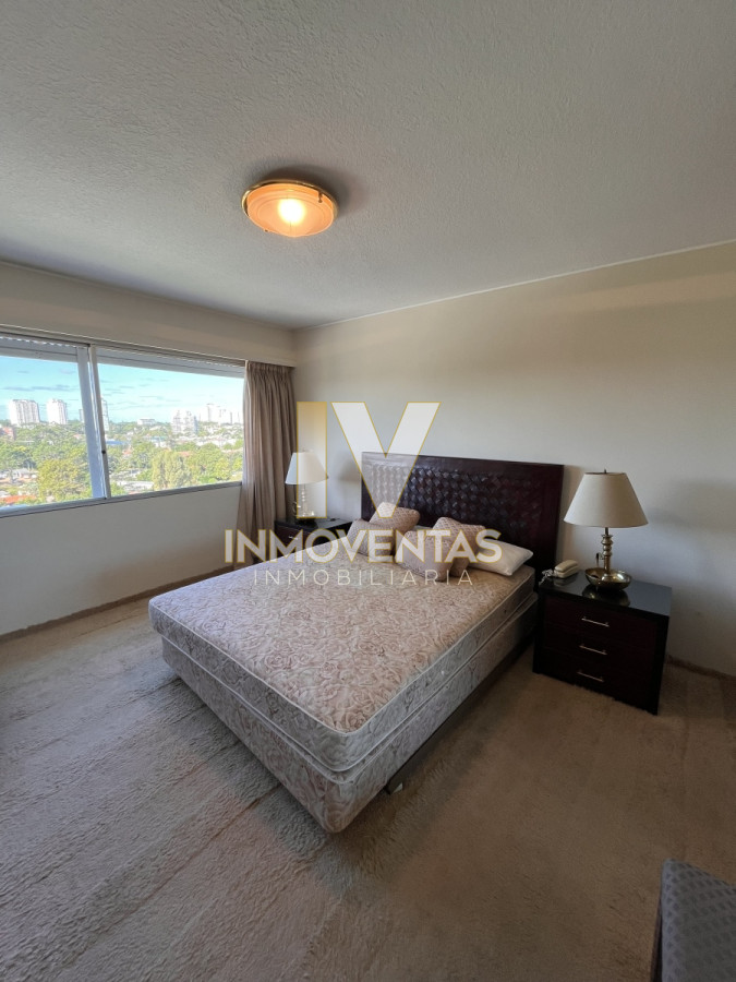 Apartamento ID.4147 - Apartamento esquinero en venta en playa mansa 3 dormitorios y servicio