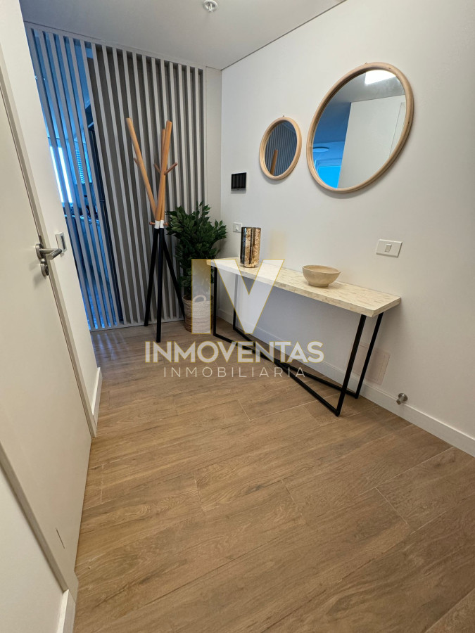 Apartamento ID.4709 - Apartamento en venta piso alto en Montevideo