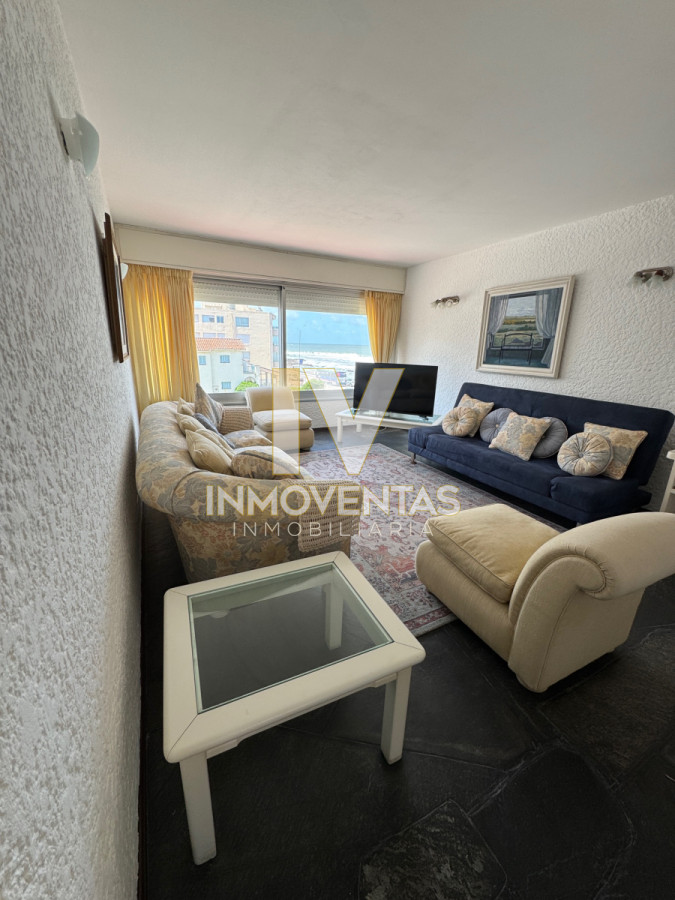 Apartamento ID.4757 - Dos dormitorios Frente al Emir