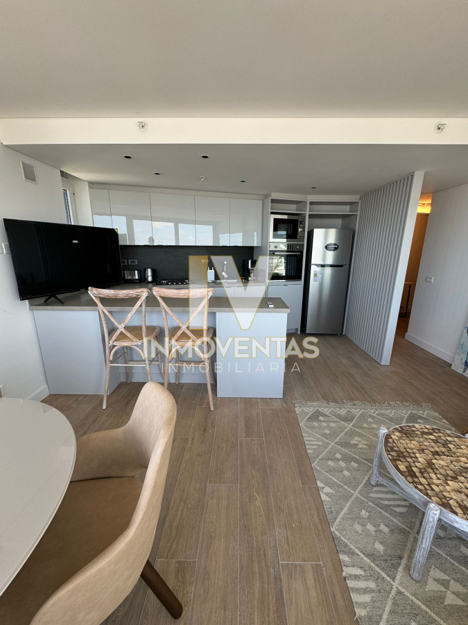 Apartamento ID.4709 - Apartamento en venta piso alto en Montevideo