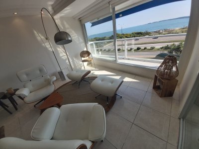 IV- Apartamento frente a la Isla Gorriti de Punta del Este