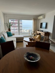 Peninsula 2 Dormitorios  Lux tower