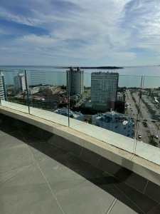 Artower de 2 dormitorios en piso alto en venta! 