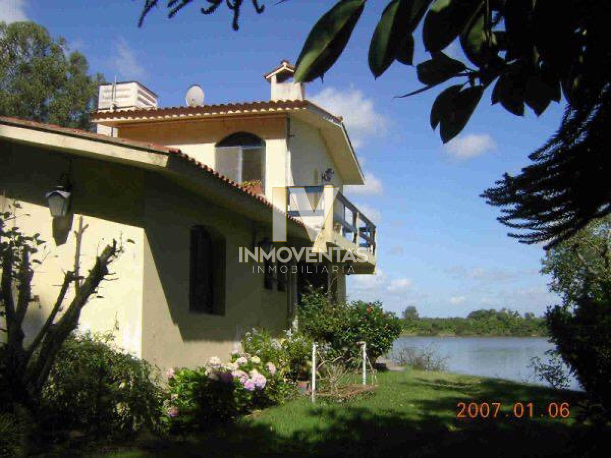 Casa ID.4613 - Casa en Venta en Rio Branco