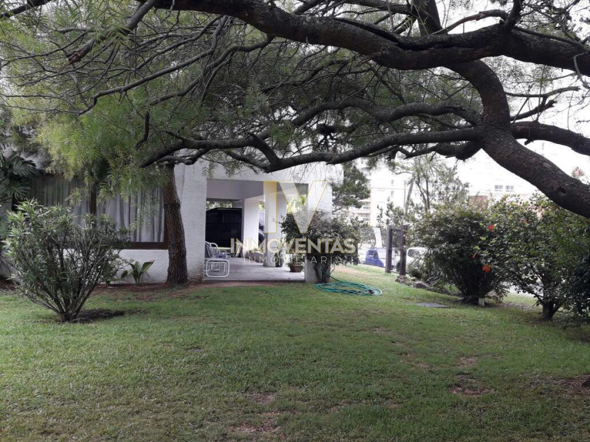 Casa ID.734 - Espectacular casa en venta y alquiler en mansa, Punta del Este!