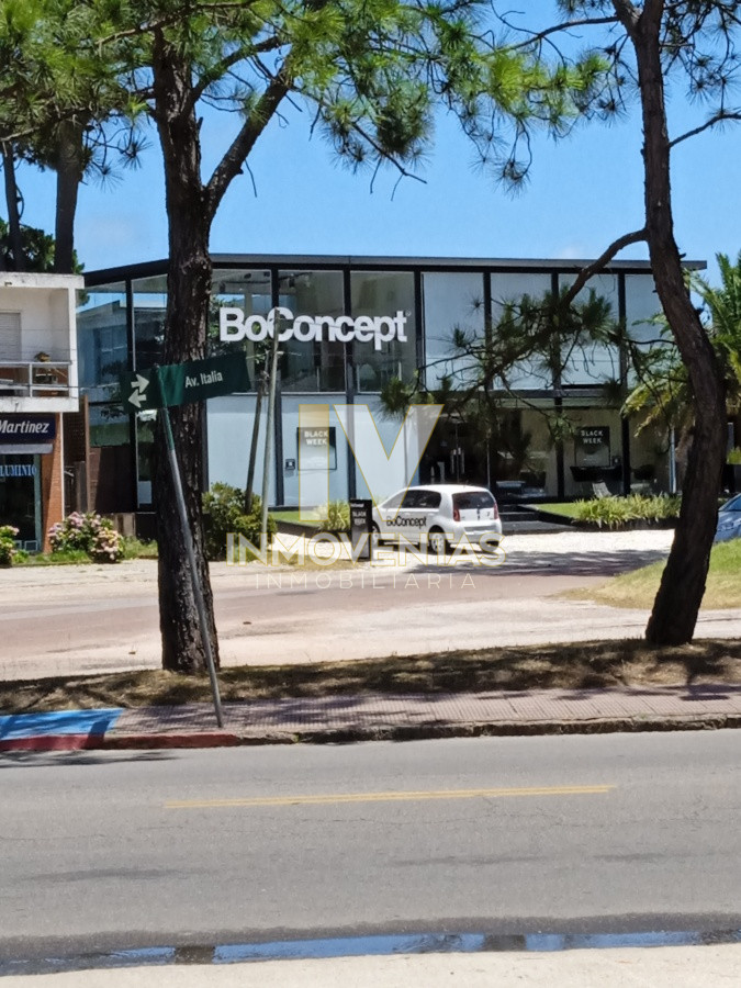 Local en Aidy Grill con Renta gran oportunidad! - IEV2465L