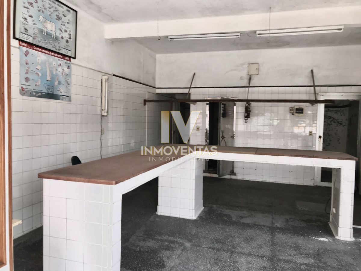 Local Comercial ID.5 - San Carlos Local esquinero 