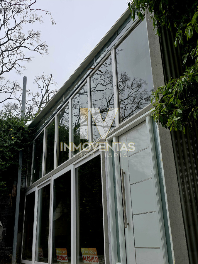 Local Comercial ID.4823 - Local Amplio en La Barra (frente a plaza con pista de skate)