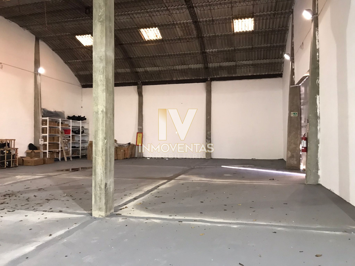 Local Comercial ID.4599 - Alquiler anual de Oficina y Deposito - Galpón