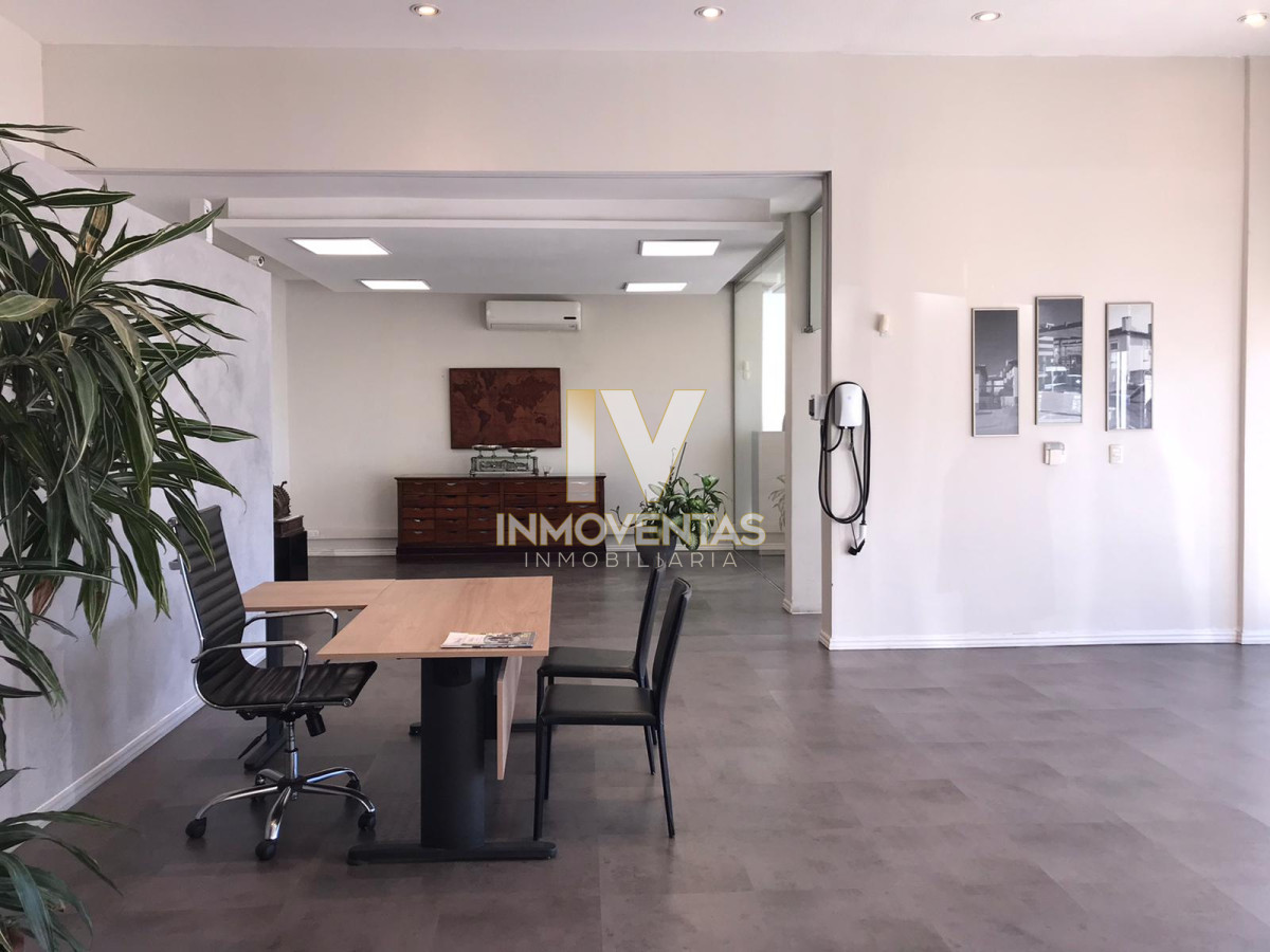Local Comercial ID.4599 - Alquiler anual de Oficina y Deposito - Galpón