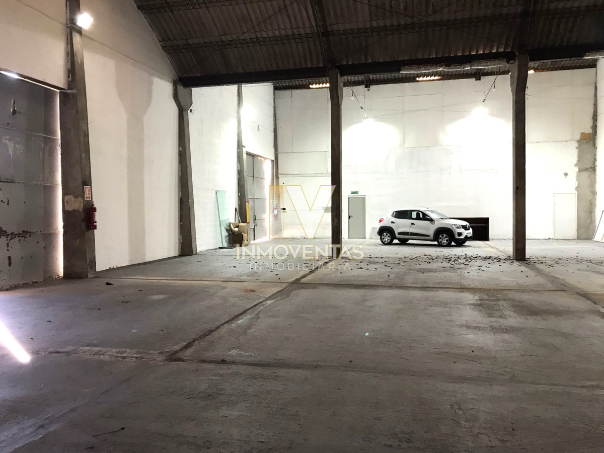 Local Comercial ID.4599 - Alquiler anual de Oficina y Deposito - Galpón