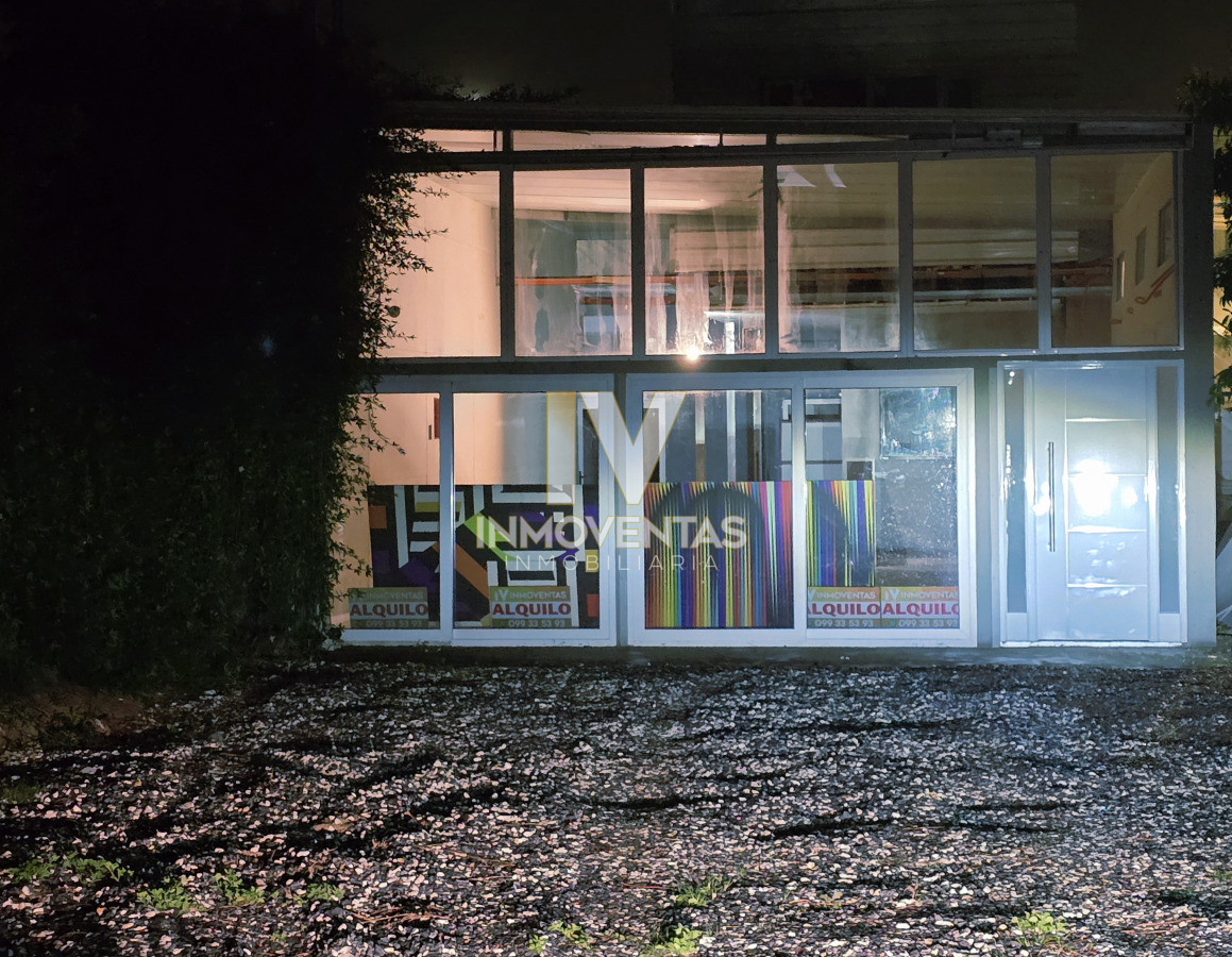 Local Comercial ID.4823 - Local Amplio en La Barra (frente a plaza con pista de skate)