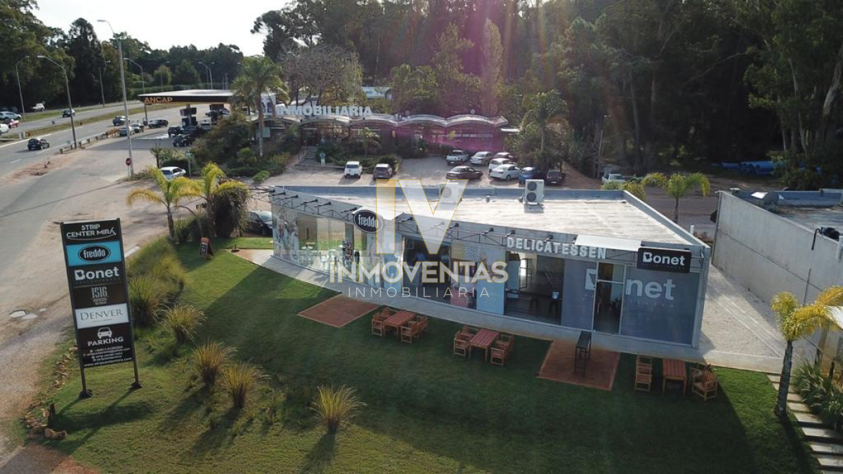 Local Comercial ID.863 - Local en Punta Ballena, Solanas