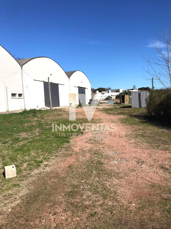 Local Comercial ID.4599 - Alquiler anual de Oficina y Deposito - Galpón