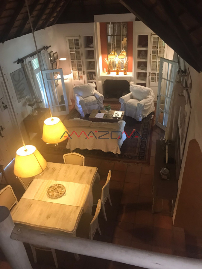 Casa ID.5781 - casa en Pinares  4 dormitorios y piscina