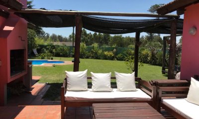 Casa en venta de 3 dormitorios en zona Marly, Punta del Este.
