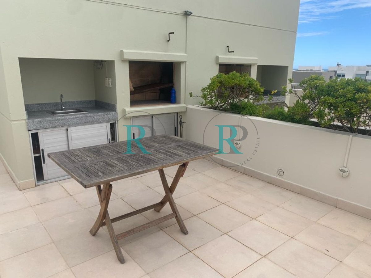 Apartamento ID.2451 - pent house duplex con parrilla propia
