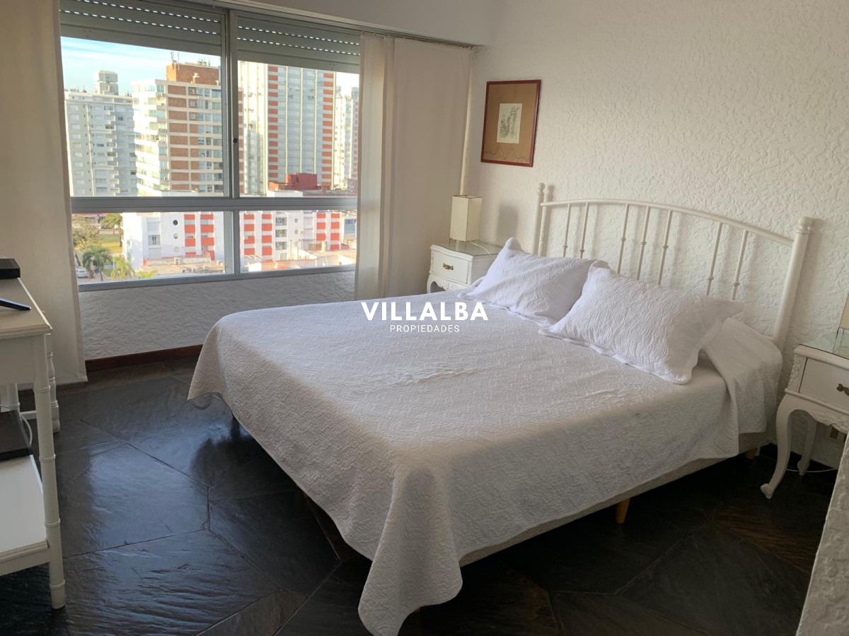 Apartamento ID.3864 - Excelente apto con generosas vistas al mar. 