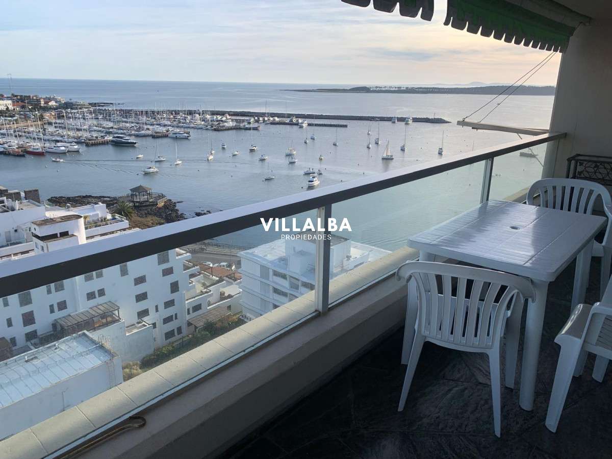 Apartamento ID.3864 - Excelente apto con generosas vistas al mar. 