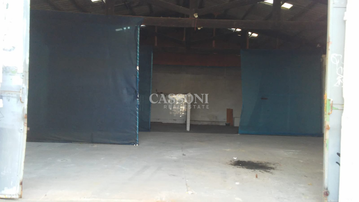 Local Comercial ID.3970 - galpon centrico 