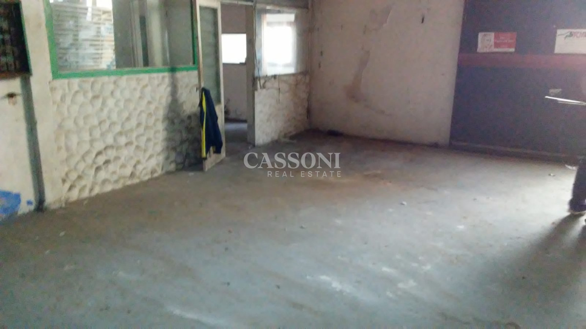 Local Comercial ID.3970 - galpon centrico 