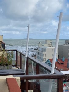 Penthouse duplex en Península con vista al mar con garage Punta del Este